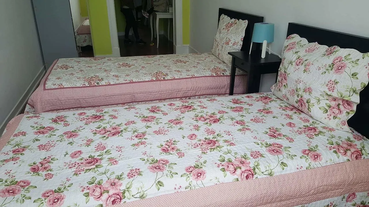 Cenario Catita Hostel Lizbona 0*,